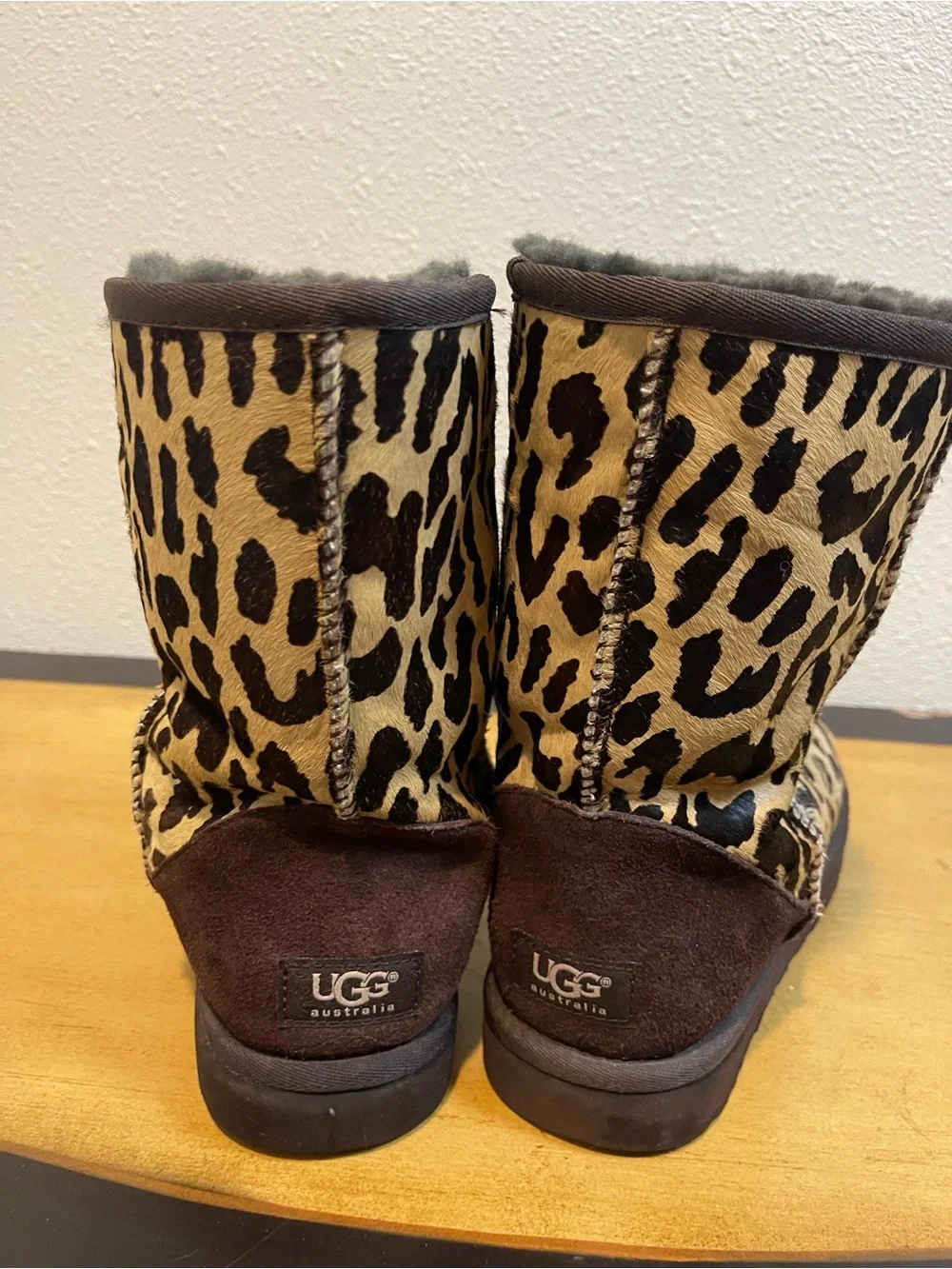 UGG Australia Classic Short Exotic Leopard Calf Hair Boots Size 9 | 1002790